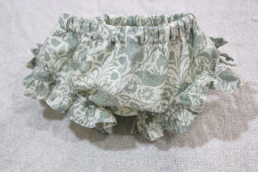 DIY Cómo hacer vestido y cubre pañal para bebé (patrones o moldes gratis)