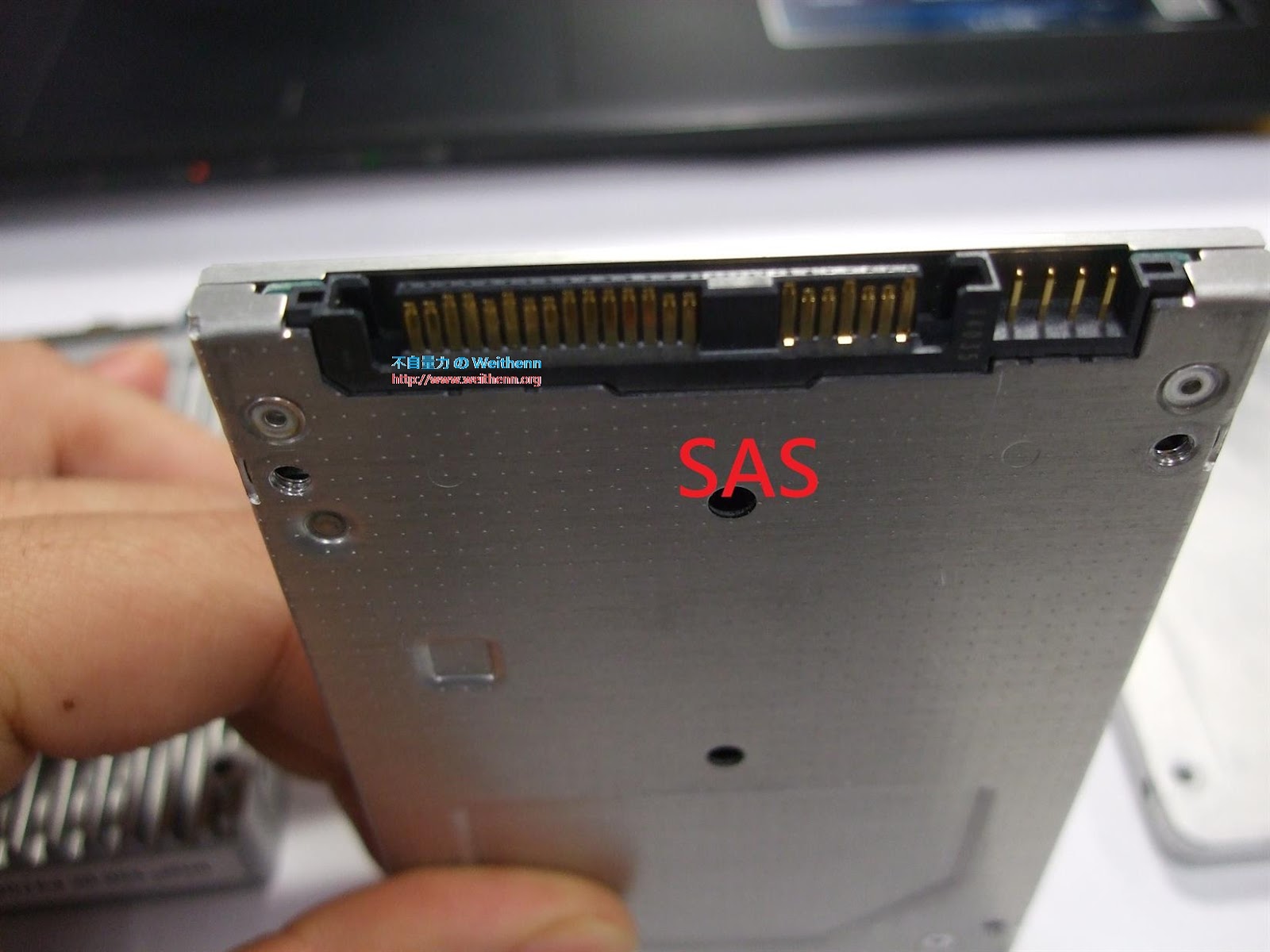 SSD NVMe、SAS、SATA 介面 不自量力 の Weithenn