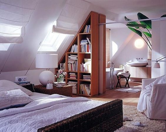 Interior relooking: mansarda: 4 idee per sfruttarla al meglio Camere da letto moderne in mansarda