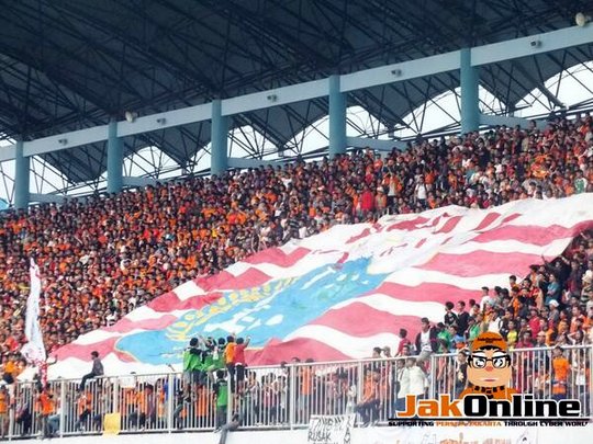 Persib Bandung Fans / Sepak Bola Indonesia Berduka, Fans Persija Tewas