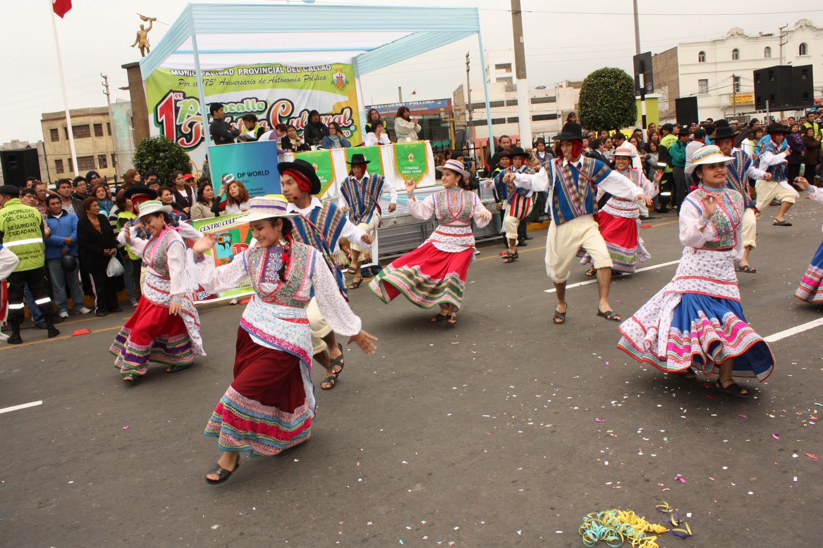 "el reportero vecinal" EL CALLAO TERMINÓ CELEBRACIONES DE ANIVERSARIO CON GRAN PASACALLE TURÍSTICO