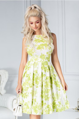 Rochie office LaDonna in clos de vara alba cu flori verzi Rochie office LaDonna in clos de vara alba cu flori verzi