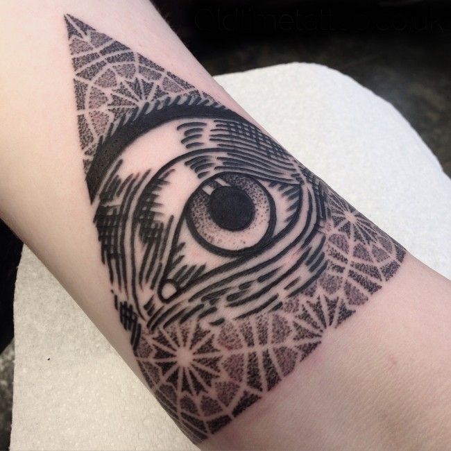 95+ Illuminati All Seeing Eye Tattoo Meaning & Designs For