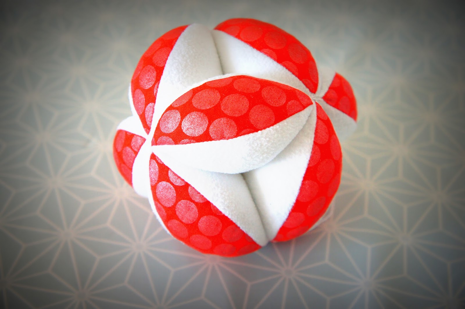 marjo pas si gauche !: Balle montessori pour enfant