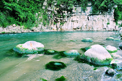 Disfrutando las aguas frescas del Río Filobobos en el Municipio de Atzalan, Veracruz, México.