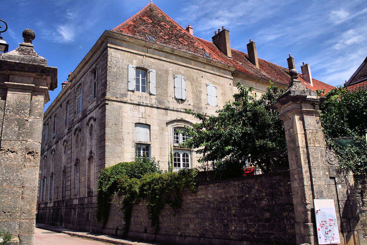 Flavigny-sur-Ozerain Abbey. Photo: WikiMedia.org.