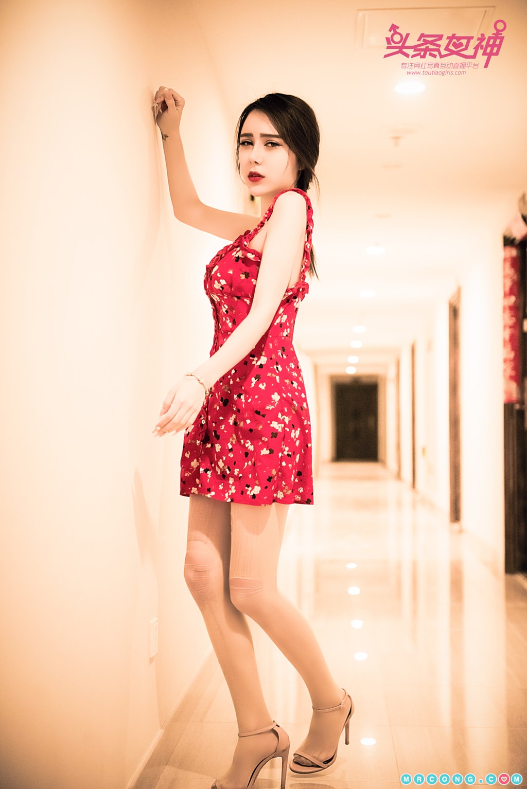TouTiao 2018-05-03: Model Liu Bo Qi (刘博启) (41 photos) photo 1-19