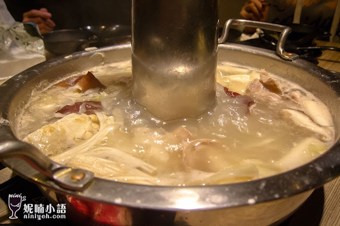 【台北內湖區】連進酸菜白肉鍋。破盤價格超值鍋物首選 【台北內湖區】連進酸菜白肉鍋。破盤價格超值鍋物首選