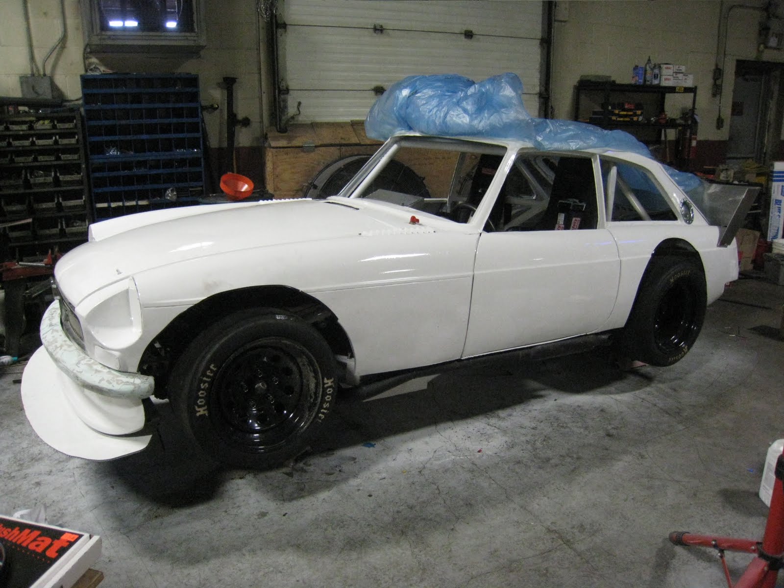 V8 Powered MGBGT Reassemblysplitter, spoiler, fenders