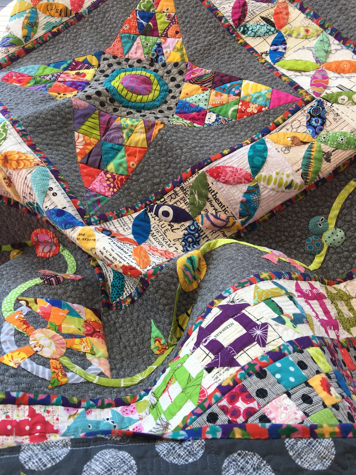 Gone Aussie Quilting Midnight at the Oasis Quilt Finish