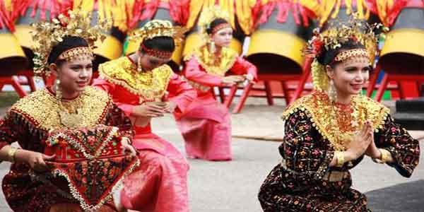 Tari tradisional dan propertinya