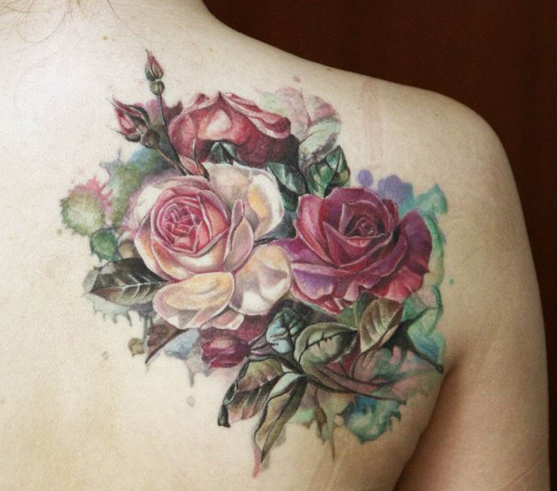 10+ Beautiful Shoulder Tattoos for Women