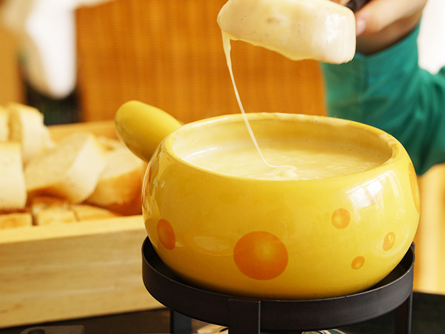 Como hacer una buena fondue de queso en casa