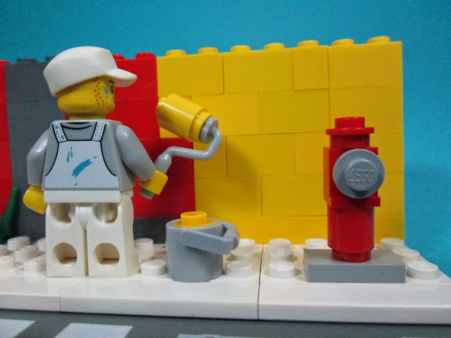 MOC LEGO - pintor de muro