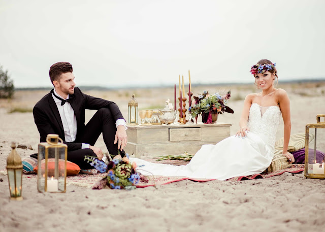 Sesja ślubna w stylu marokańskim na plaży. Sesja ślubna w stylu marokańskim na plaży.