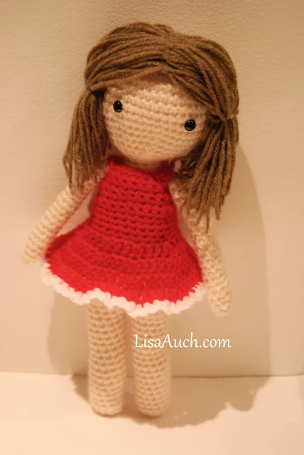 free crochet amigurumi doll pattern with removable dress.