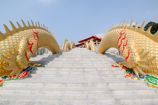 中寮金龍山法華寺兩尾亞洲最長80米金龍護持,還有雙鳳凰迎賓 中寮金龍山法華寺兩尾亞洲最長80米金龍護持,還有雙鳳凰迎賓