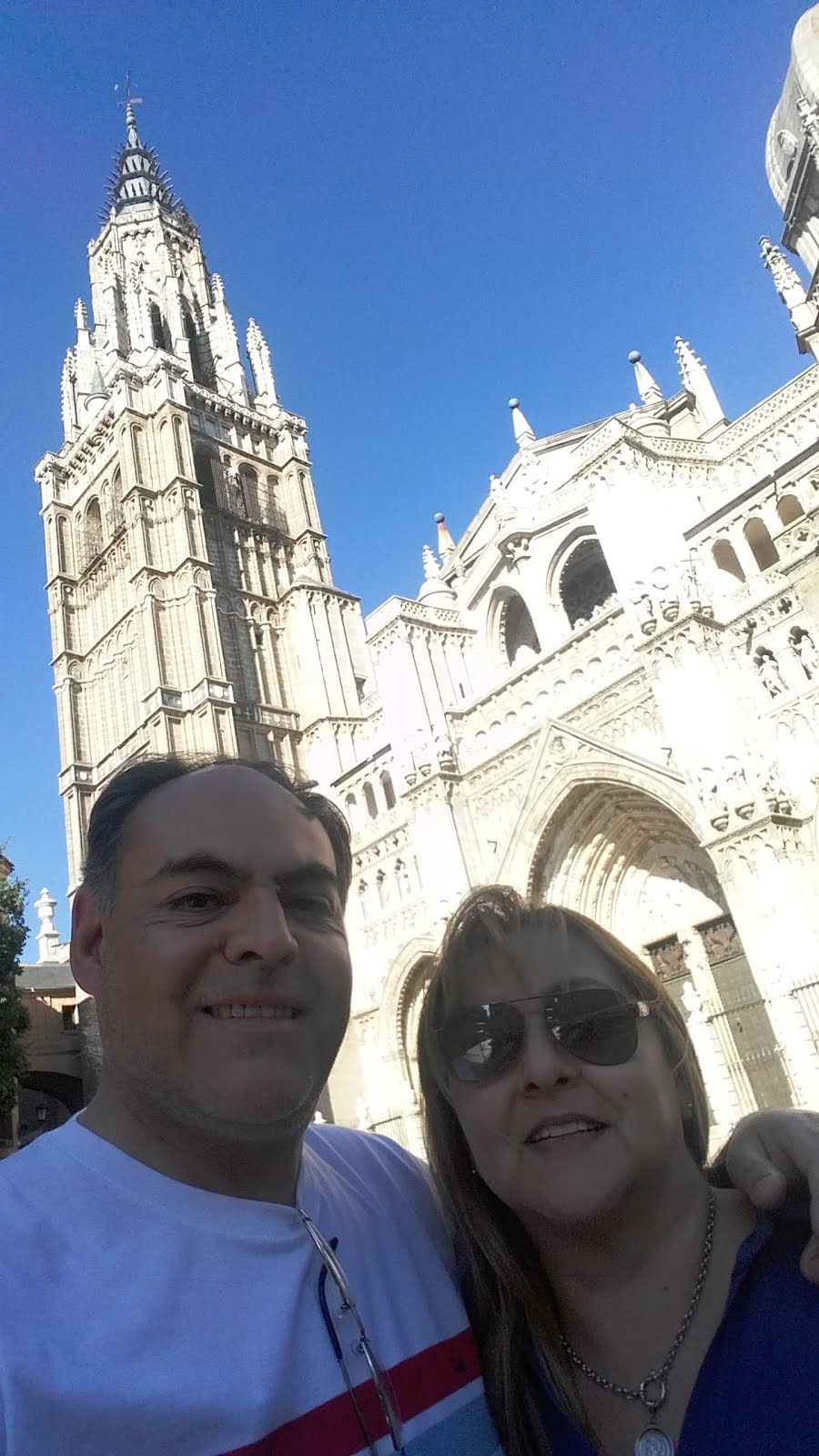 Ante la magnificencia gótica de la Catedral de Toledo