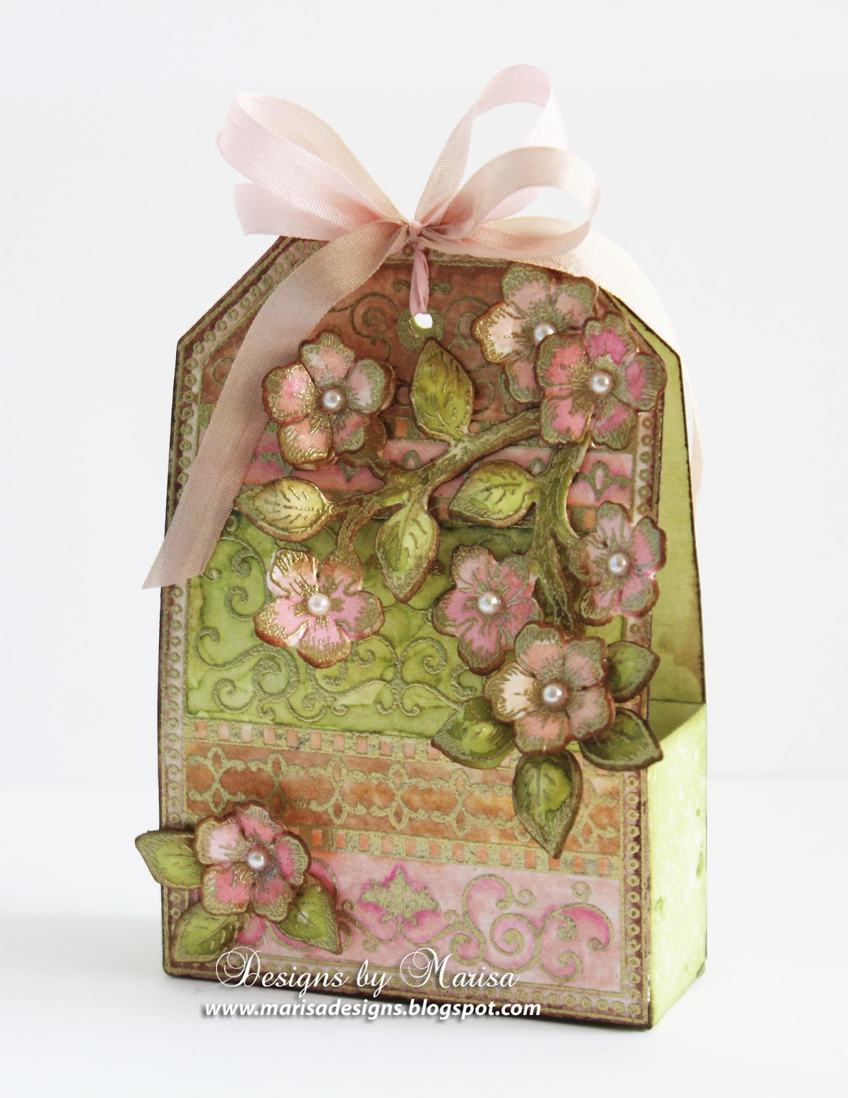 Designs by Marisa: Heartfelt Creations - Flower Gift Box