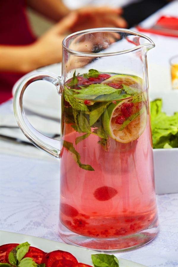 Công thức detox từ quả mâm xôi và lá bạc hà Công thức detox từ quả mâm xôi và lá bạc hà