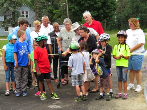 Pere Marquette Trail Ribbon Cutting