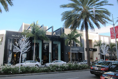 Doves Today: Christmas shopping in Beverly Hills