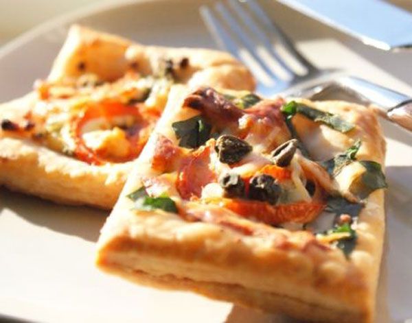 Kolay Yemek ve Pasta Tarifleri Milföy Kare Pizza