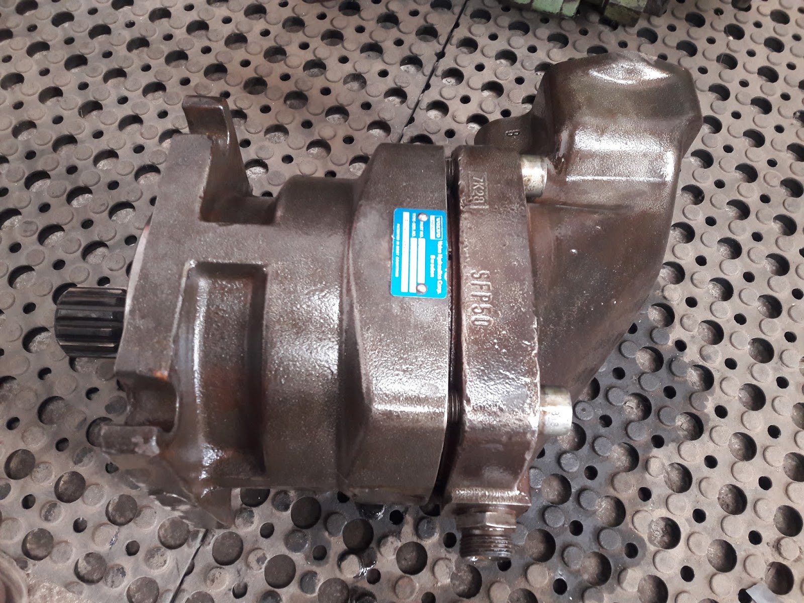 H.F. Hydraulics VOLVO F11 110 MF SN S