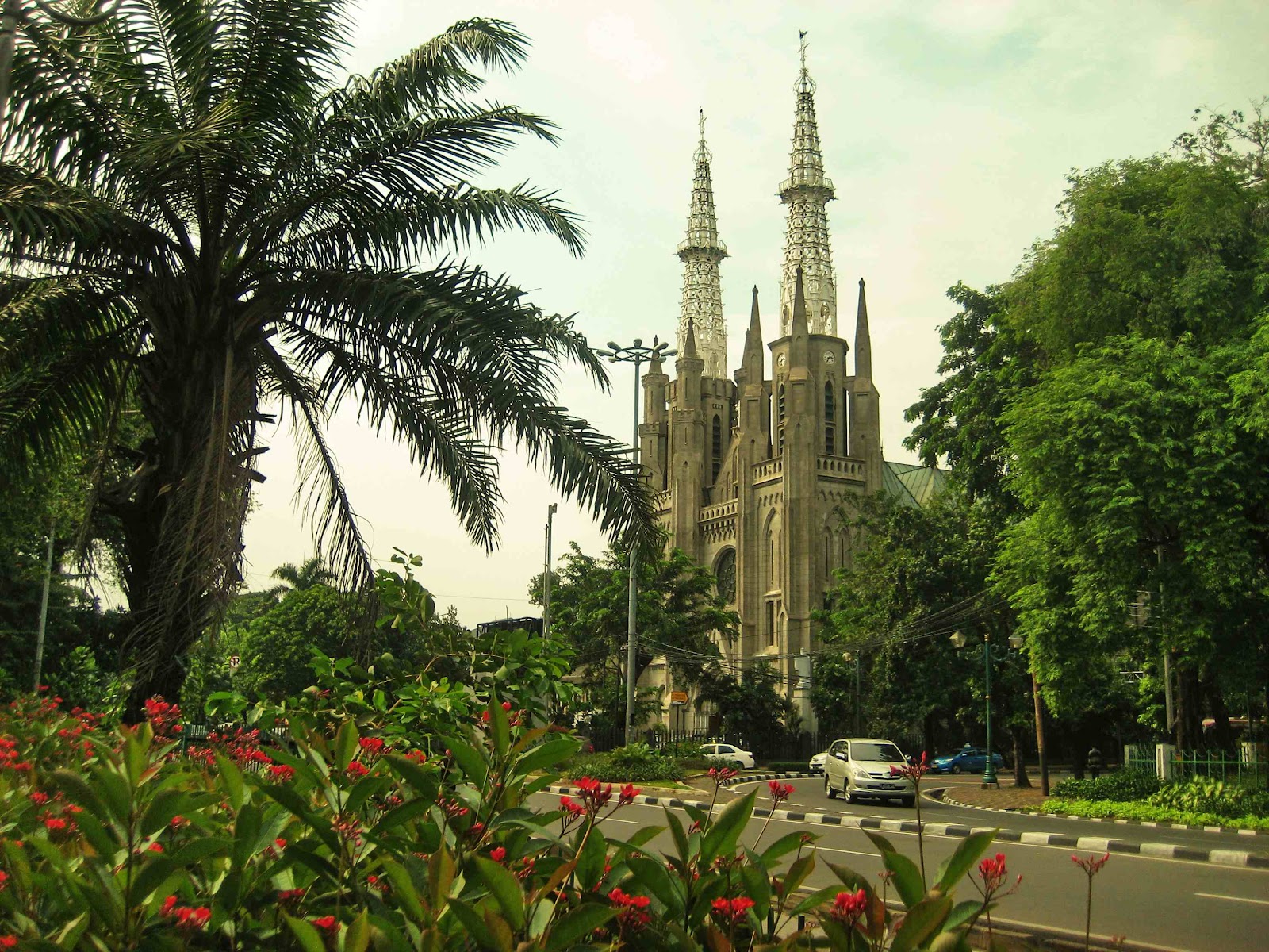 TravellerMeds: Katedral Jakarta