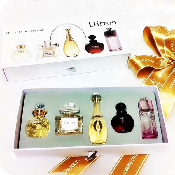   https://www.lazada.co.th/5-dirron-five-sets-of-perfume-5mlx5-40306680.html?spm=a2o4l.seller-45167.0.0.oR99Jg&ff=1&sc=KW-w&mp=1&rs=45167
