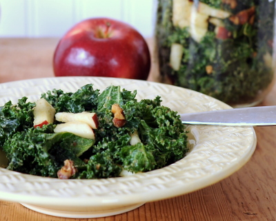 Kale Salad To-Go with Avocado & Apple ♥ AVeggieVenture.com