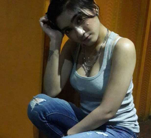 FotoFoto Hot Revi Mariska Beredar Tanpa Sensor Artis Seksi