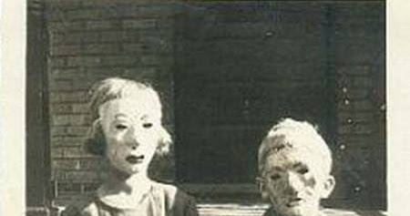 How to Make a VintageLooking Halloween Mask