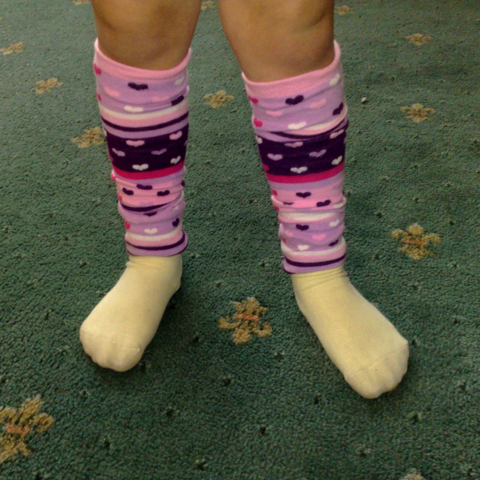 Karima's Crafts: How to Make Leg Warmers out of tights or socks