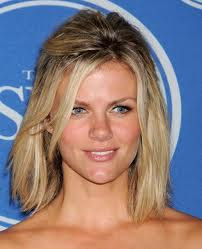 Friends With Better Lives - Brooklyn Decker to Co-Star in CBS Pilot