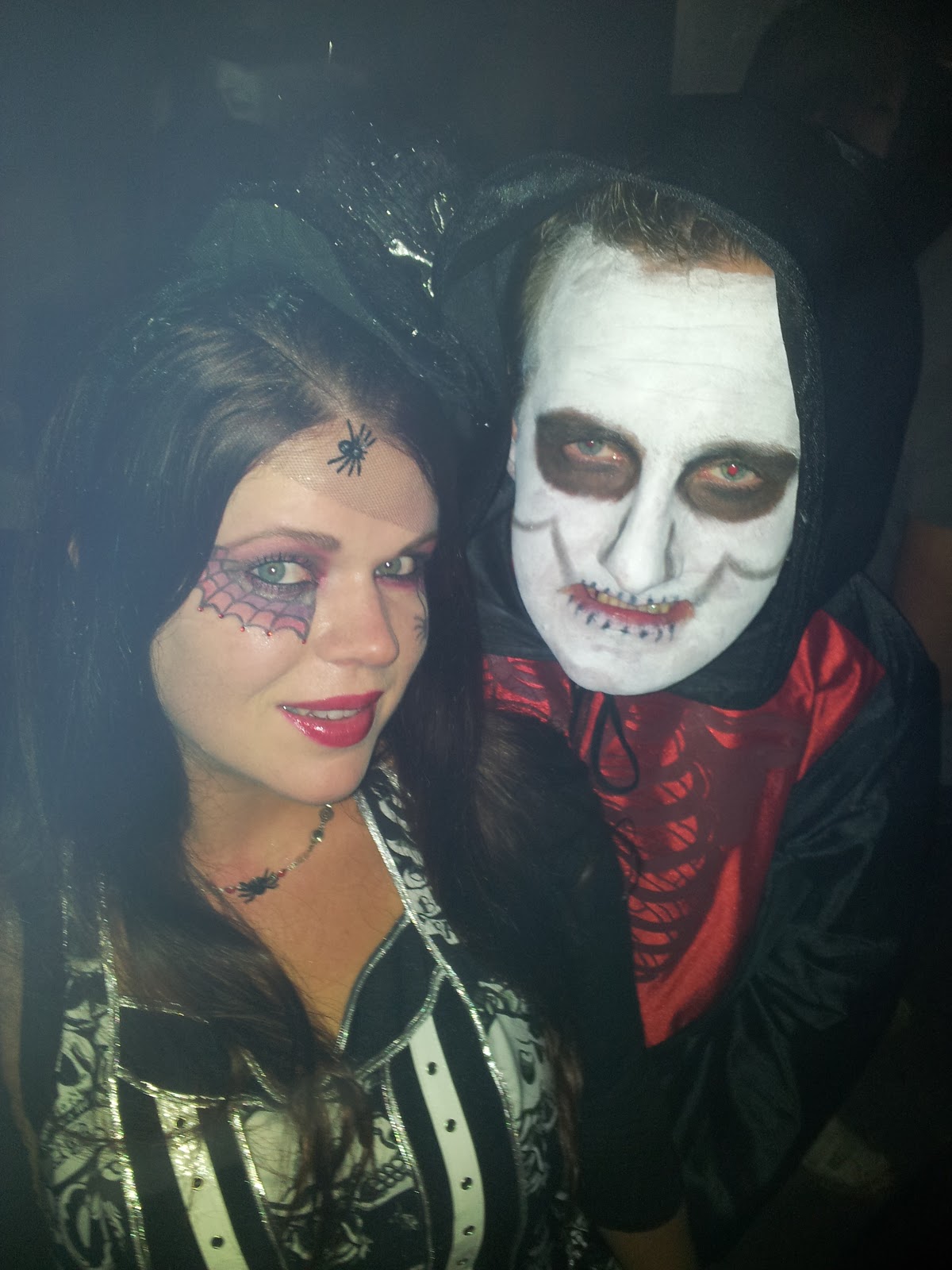 D.I.A.N.A.: Halloween 2012: roses, spiders and skulls + party pics