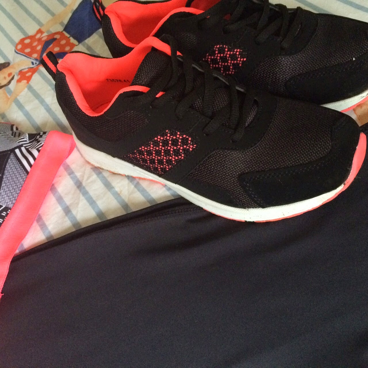 primark trainers black