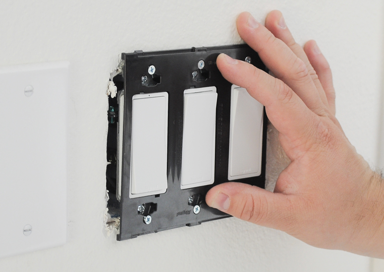 A DIY tutorial/installation and review of Legrand radiant collection switches and outlets. A DIY tutorial/installation and review of Legrand radiant collection switches and outlets.