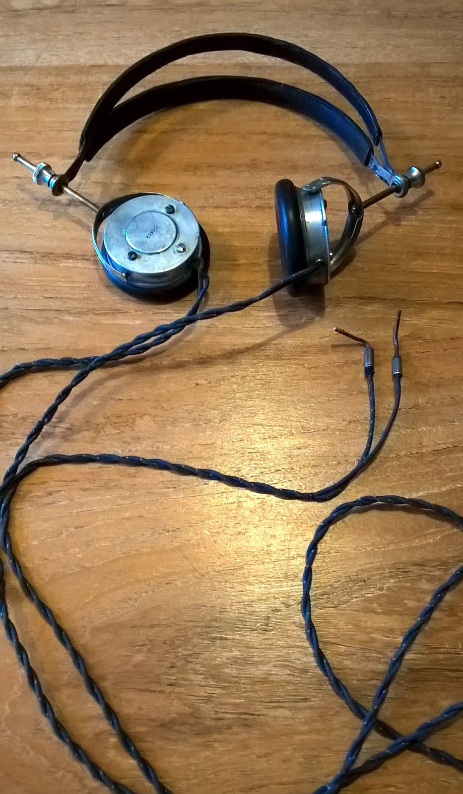 Backspace does not erase High impedance vintage headphones