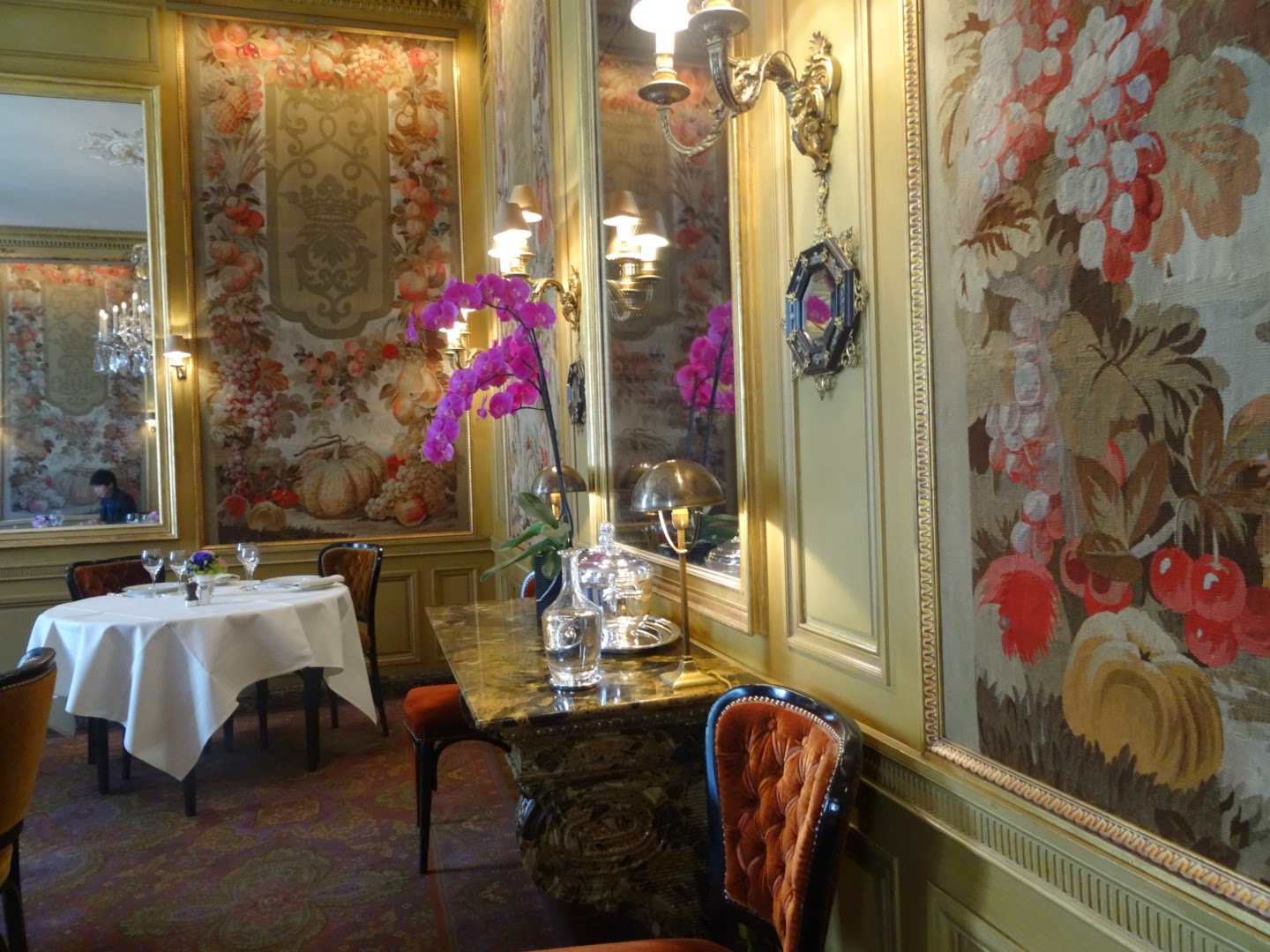 Délices à Paris L'Ambroisie. (4 ème) La nourriture des dieux.