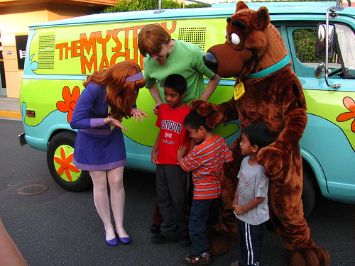 Image: Meeting Scooby-Doo, Daphne And Shaggy At The Mystery Machine At The Universal Studios Lower Lot, by Loren Javier on Flickr