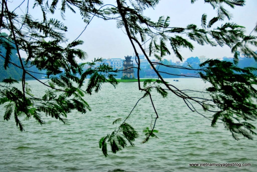Buổi sáng ở Hồ Gươm, Hà Nội