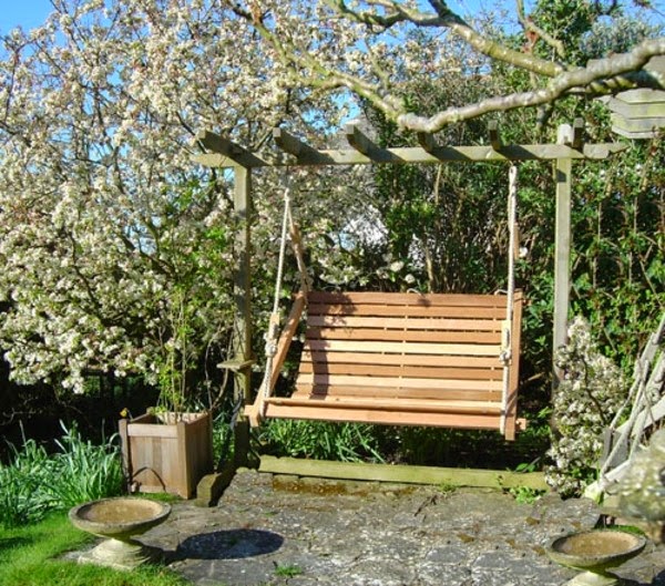 Wooden swing for indoor and outdoor use!