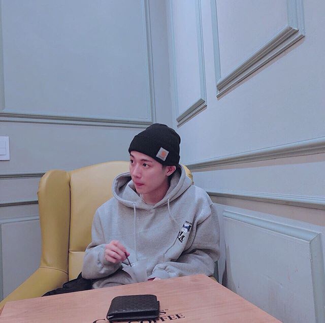 26366288_194381467965437_341876729586909