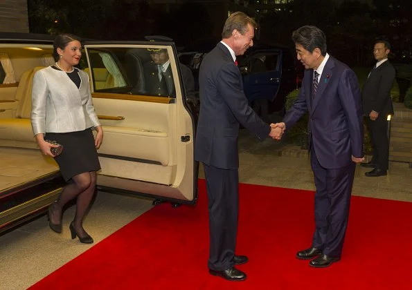 Prime Minister Shinzo Abe and his wife Akie Abe, Grand Duke Henri and Princess Alexandra. Style, silver coat