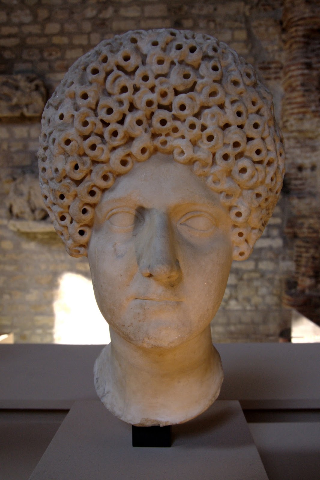 Ancient Roman Hairstyles and Headdresses from the Flavian