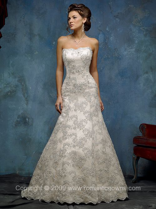 Jennifer lopez wedding dress