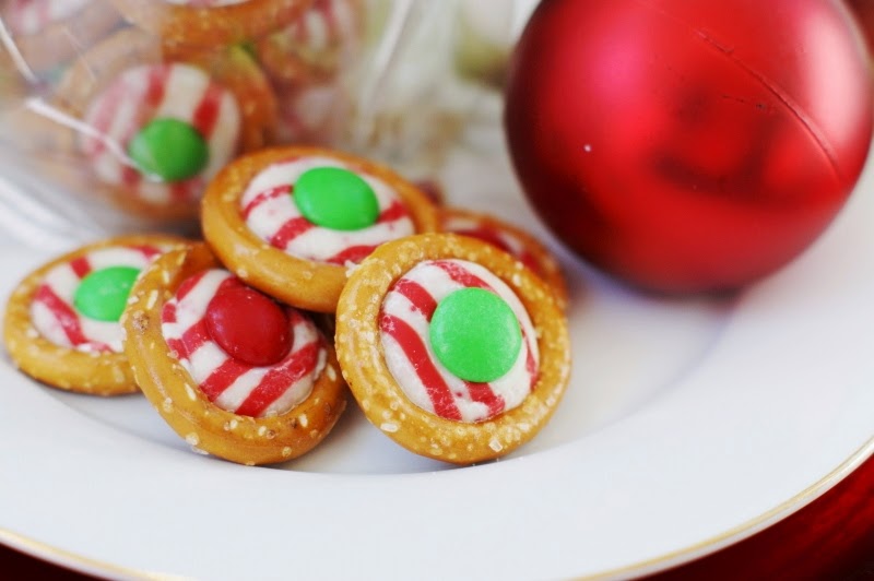 Easy Pretzel Kiss Candies with Hershey's Candy Cane Kisses The