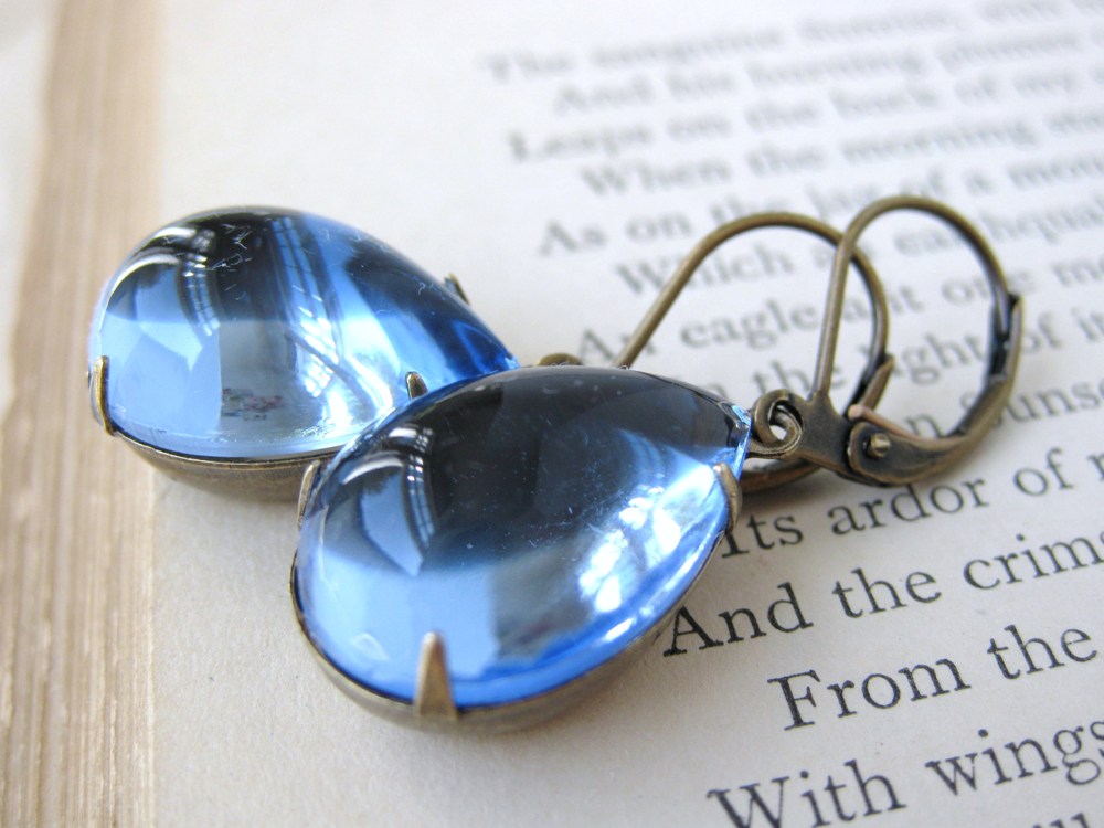 Bumbershoot Designs and Supplies April 2011