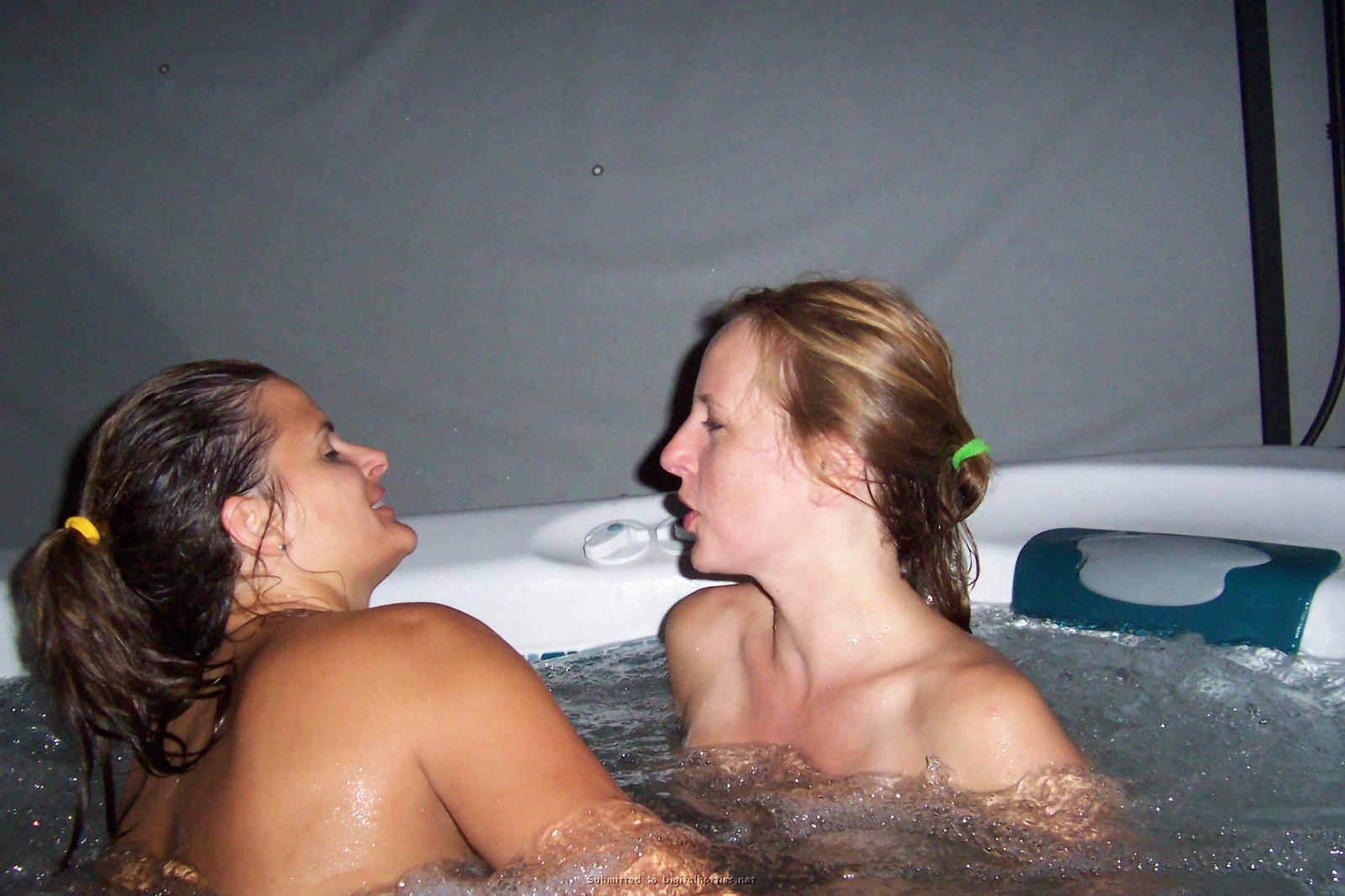 Lesbian Hottub - Lesbian hot tub gif - Porn tube